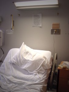 A new study suggests that staying in the ICU too long can trigger dementia symptoms.